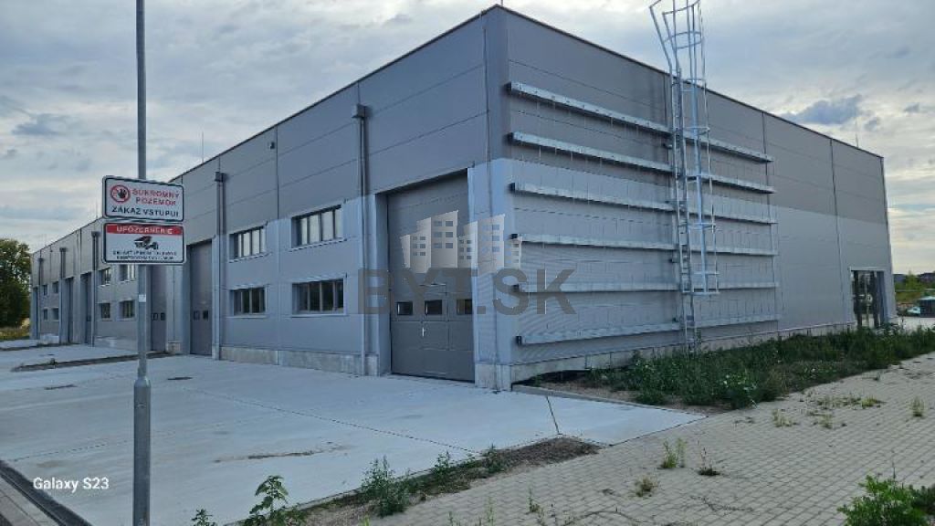 ponúkame na predaj prenájom moderné obchodno-skladové priestory , pezinok