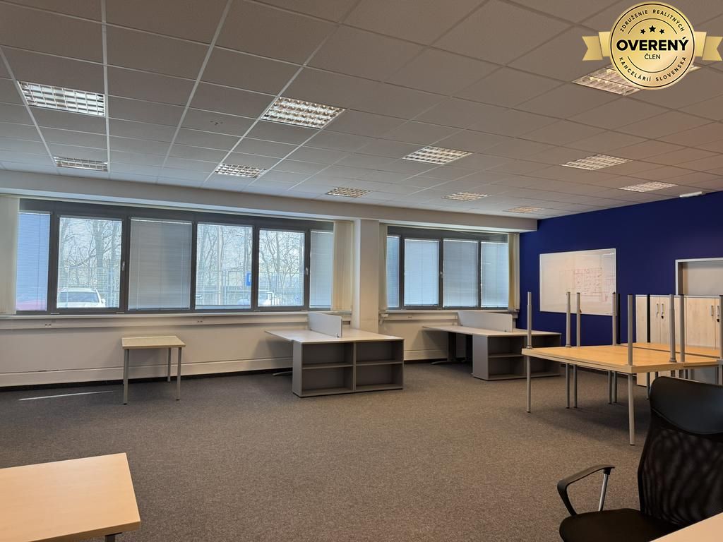 kancelárske, obchodné a skladové priestory od 14m2 do 500m2 v areáli