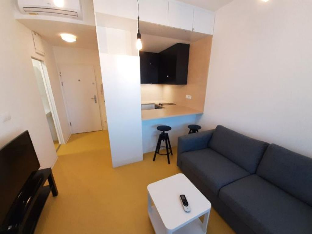prenájom 2i apartmánu s balkónom na račianskej ul., krasňany