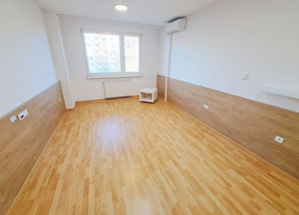 prenájom kancelárie 23 m2, seberíniho ul., ružinov