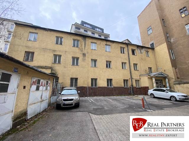 reb.sk budova v centre mesta na predaj 800 m2 up, ba i, staré mesto