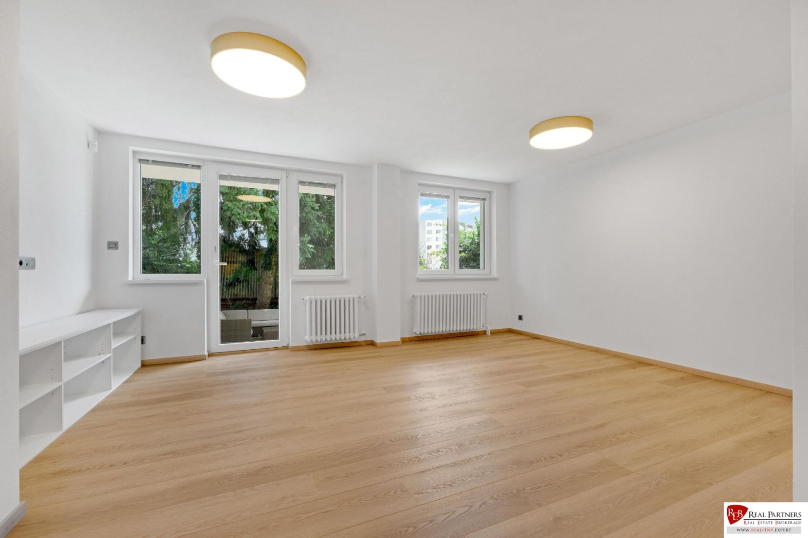 reb.sk, prenájom moderný 3 izb. byt, sološnícka ul,124 m2, karlova ves