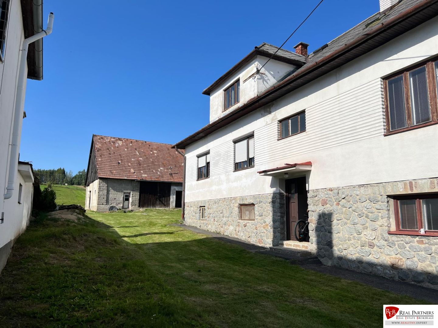 reb.sk, predaj veľký 7 izbový dom a pozemok 6.435 m2,dovalovo