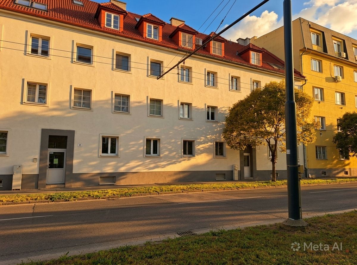 reb.sk priestranný 2 izbový byt v širšom centre s rez. parkovaním
