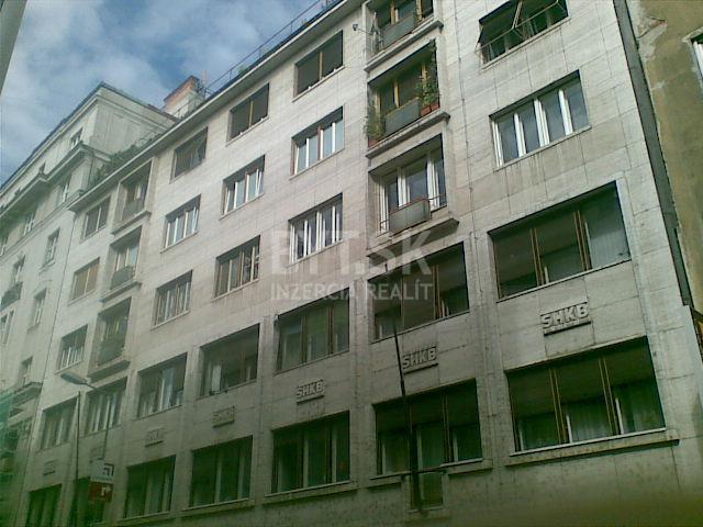 na prenájom 3 izbový byt, , gorkého 70,00