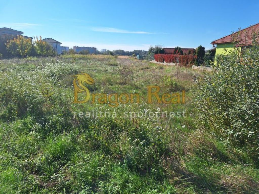predaj - stavebný pozemok o rozlohe 7651 m2 - michalovce