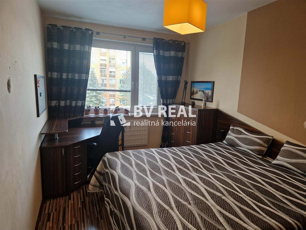 bv real na predaj prerobený 3 izbový byt prievidza fm2382