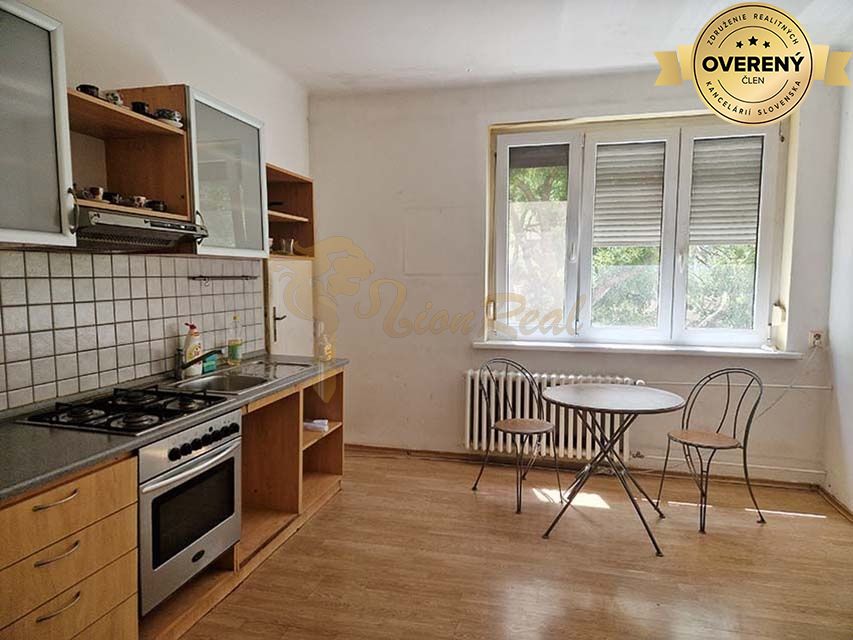 2-izb. byt, wilsonova ul., staré mesto, tehlový dom