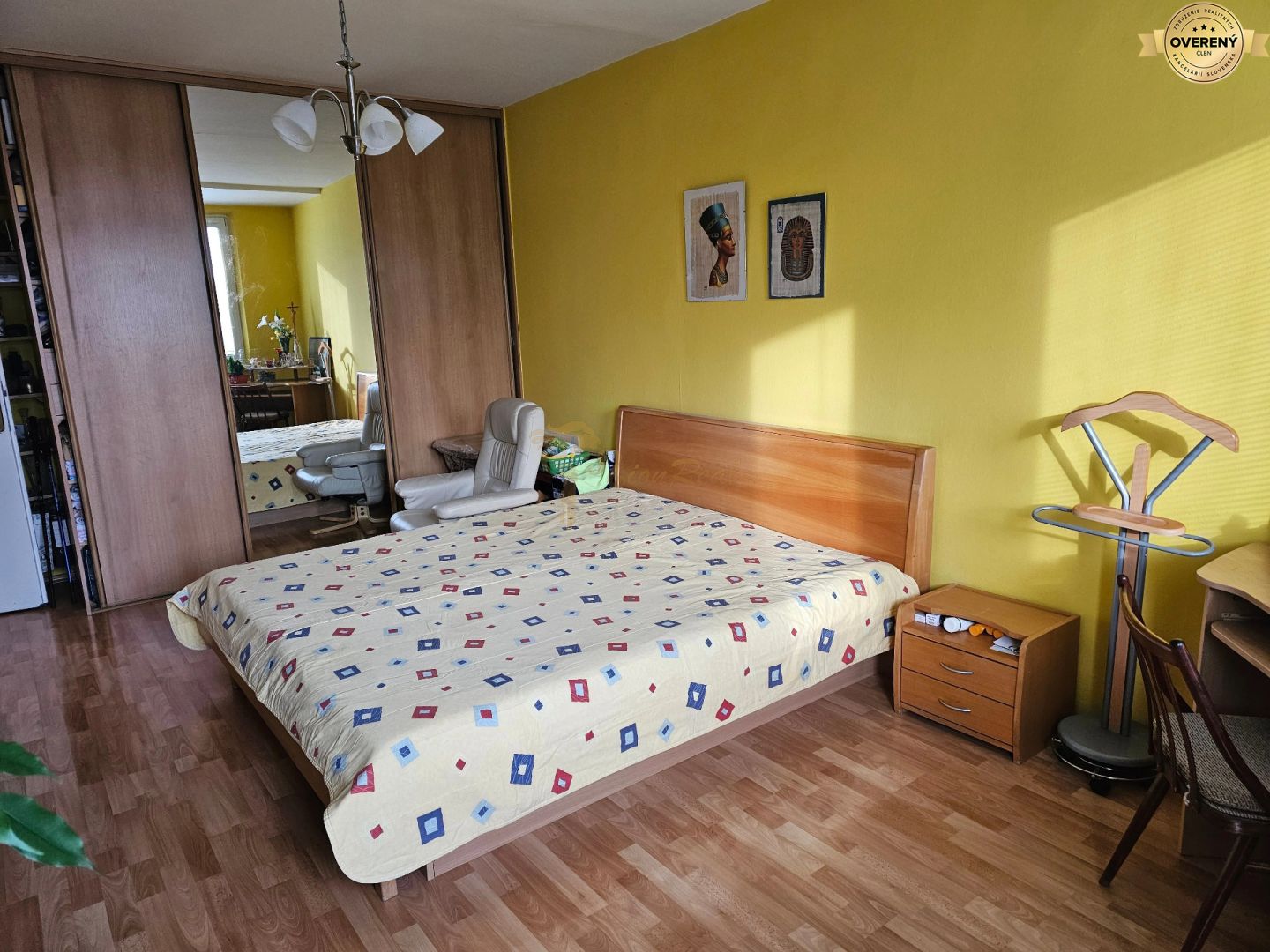 veľký 2-izb. byt na ul. nezábudková, ružinov pri oc retro
