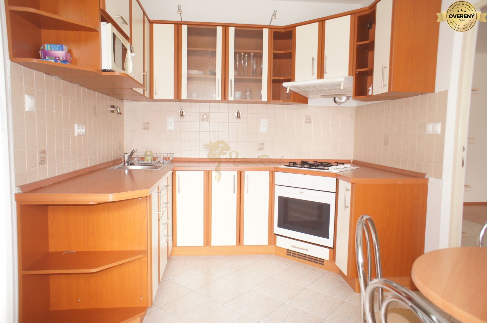 3-izb. byt, lackova ul., karlova ves, veľká lodžia, 7 p.10