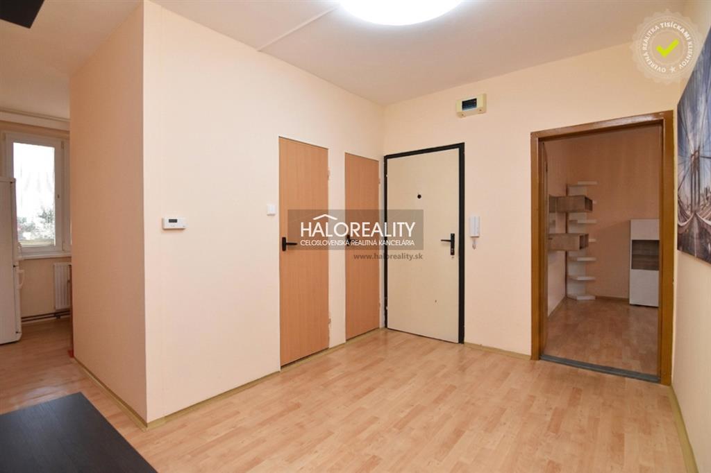 predaj, trojizbový byt senec