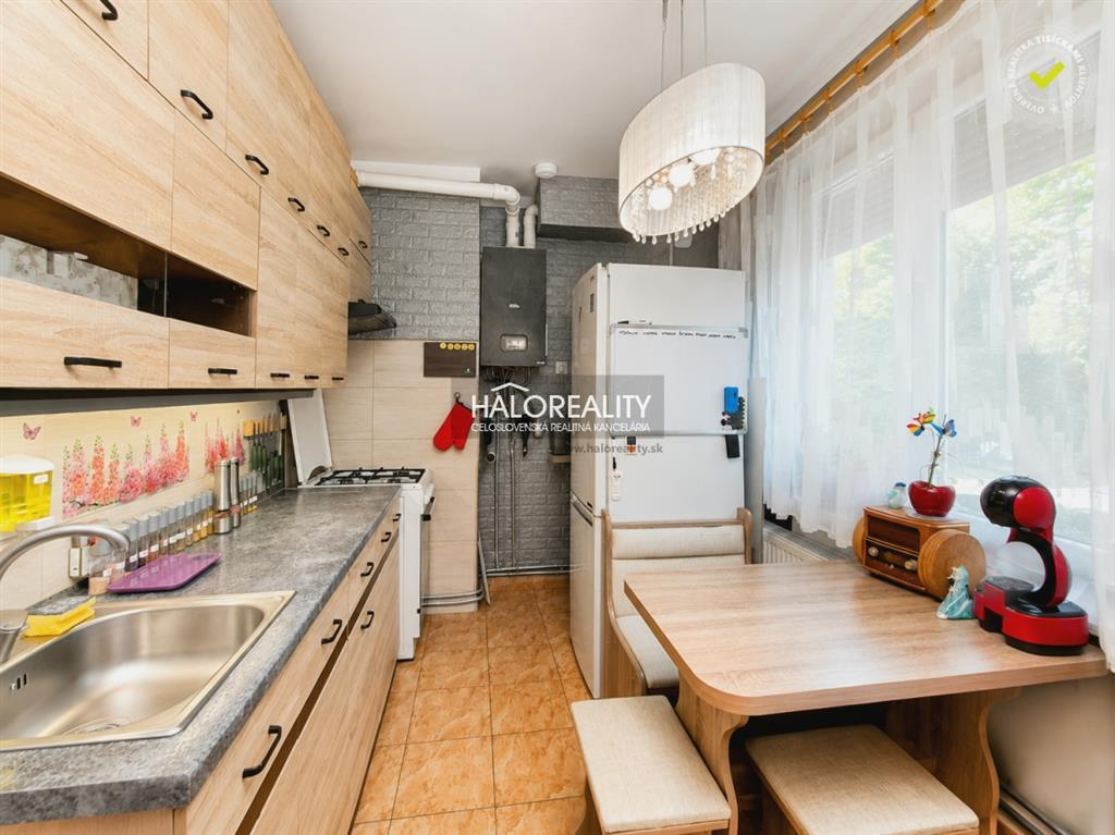 predaj, dvojizbový byt nové zámky, centrum, kompletná rekonštrukcia