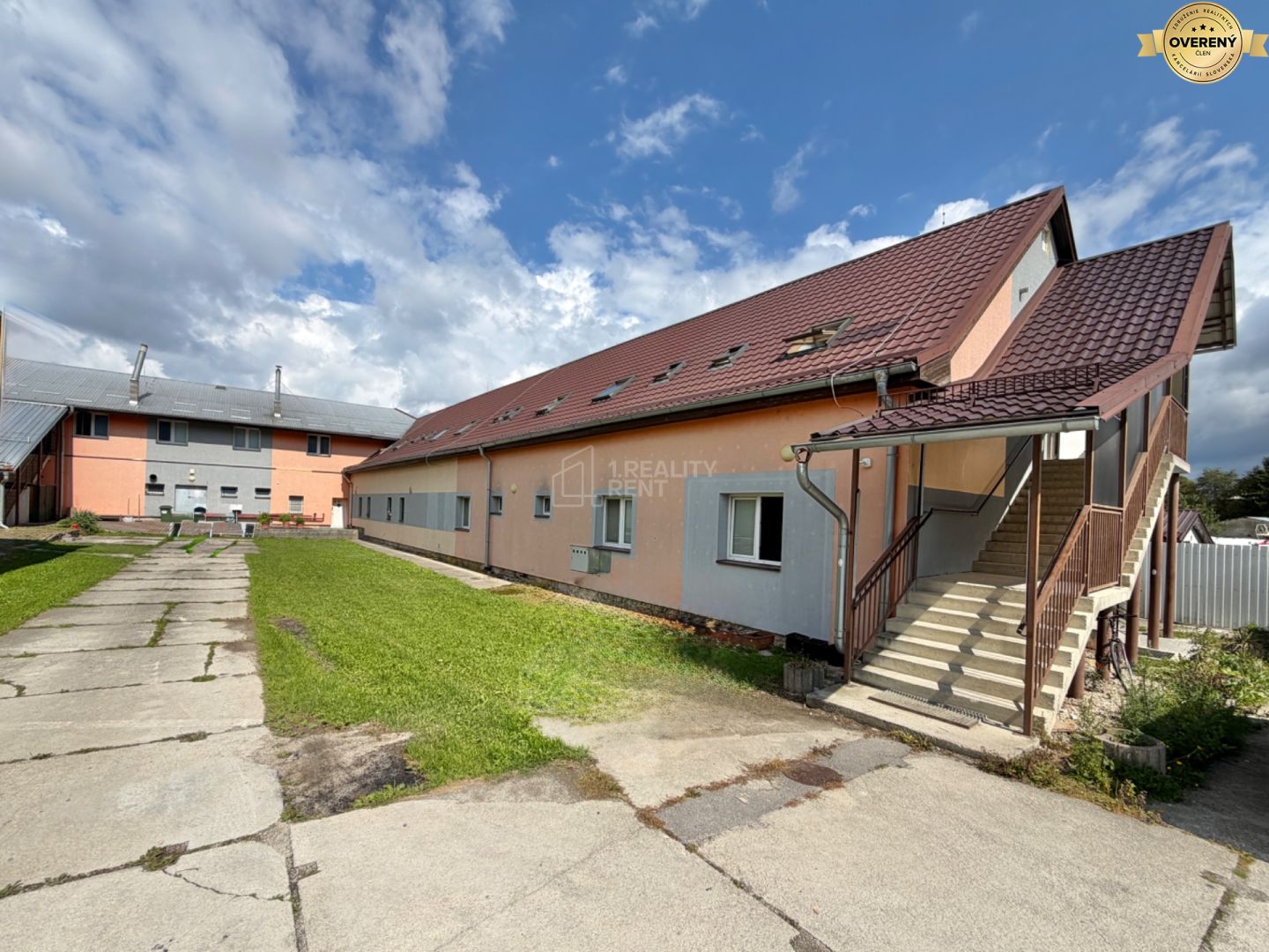 ubytovňa vo višňovom investícia s 72 lôžkami a komplet vybavením
