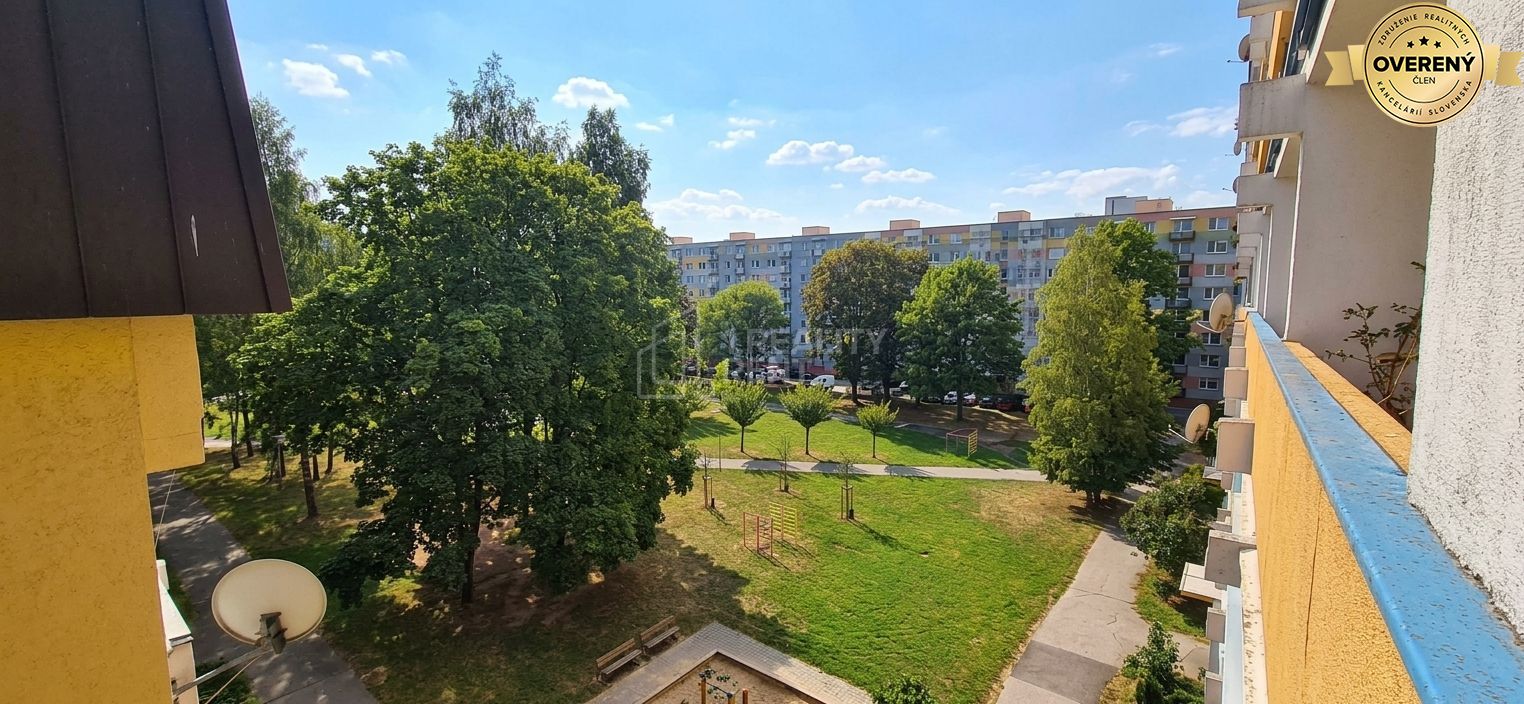 priestranný 2-izbový byt s 2 loggiami a balkónom v top lokalite žiliny