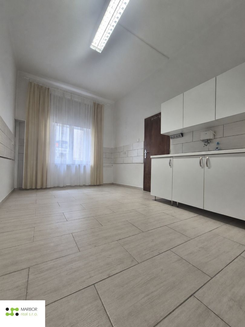 na prenájom priestor o výmere 26,32 m2, poštová ulica v ke