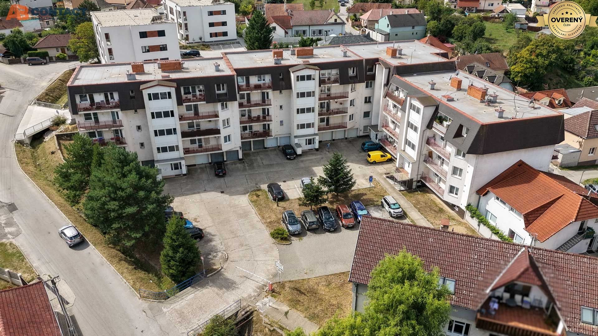 pripravujeme - tehlový 3-izbový byt s garážou v obci banka