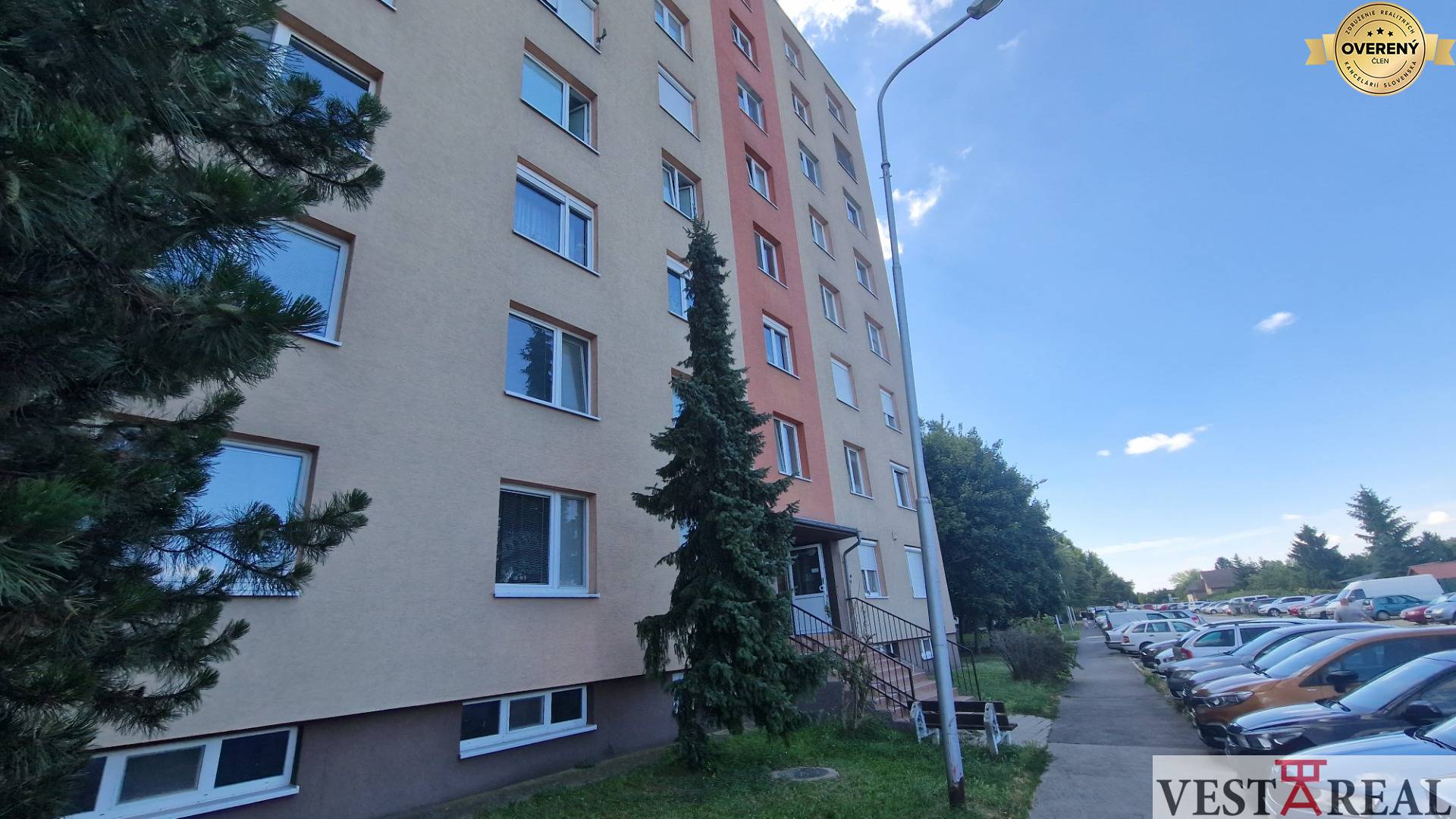 na predaj 3 izbový byt z balkónom galanta