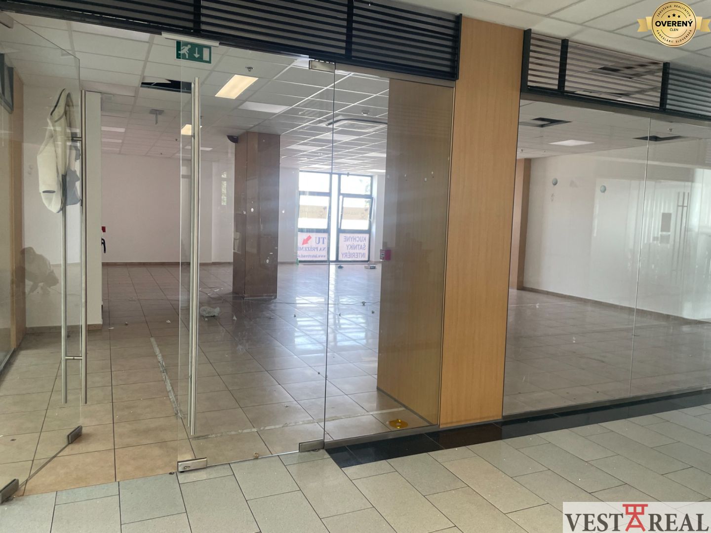 obchodne priestory kancelarie na prenájom centrum galanta