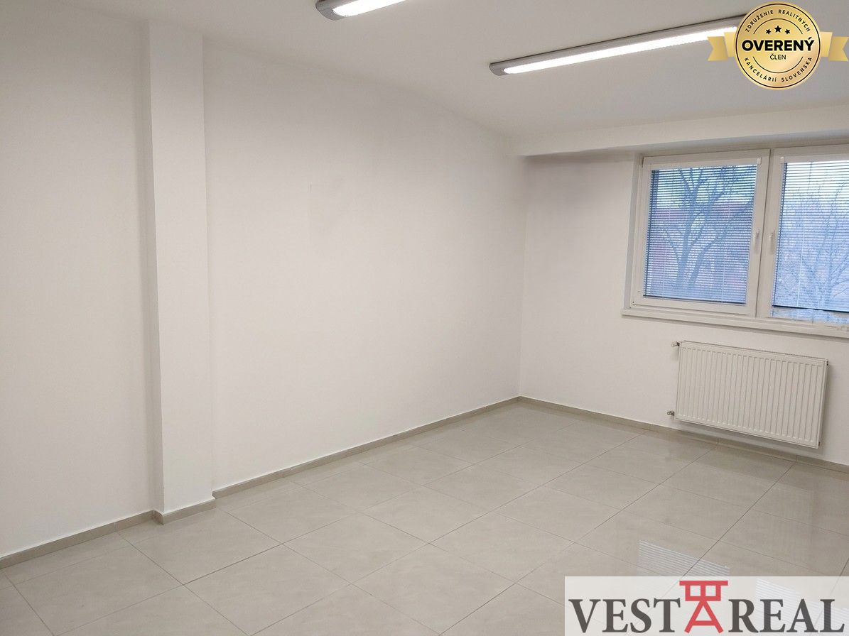 na prenájom kancelársky priestor 45 m2 s parkovaním trnava hospodárska