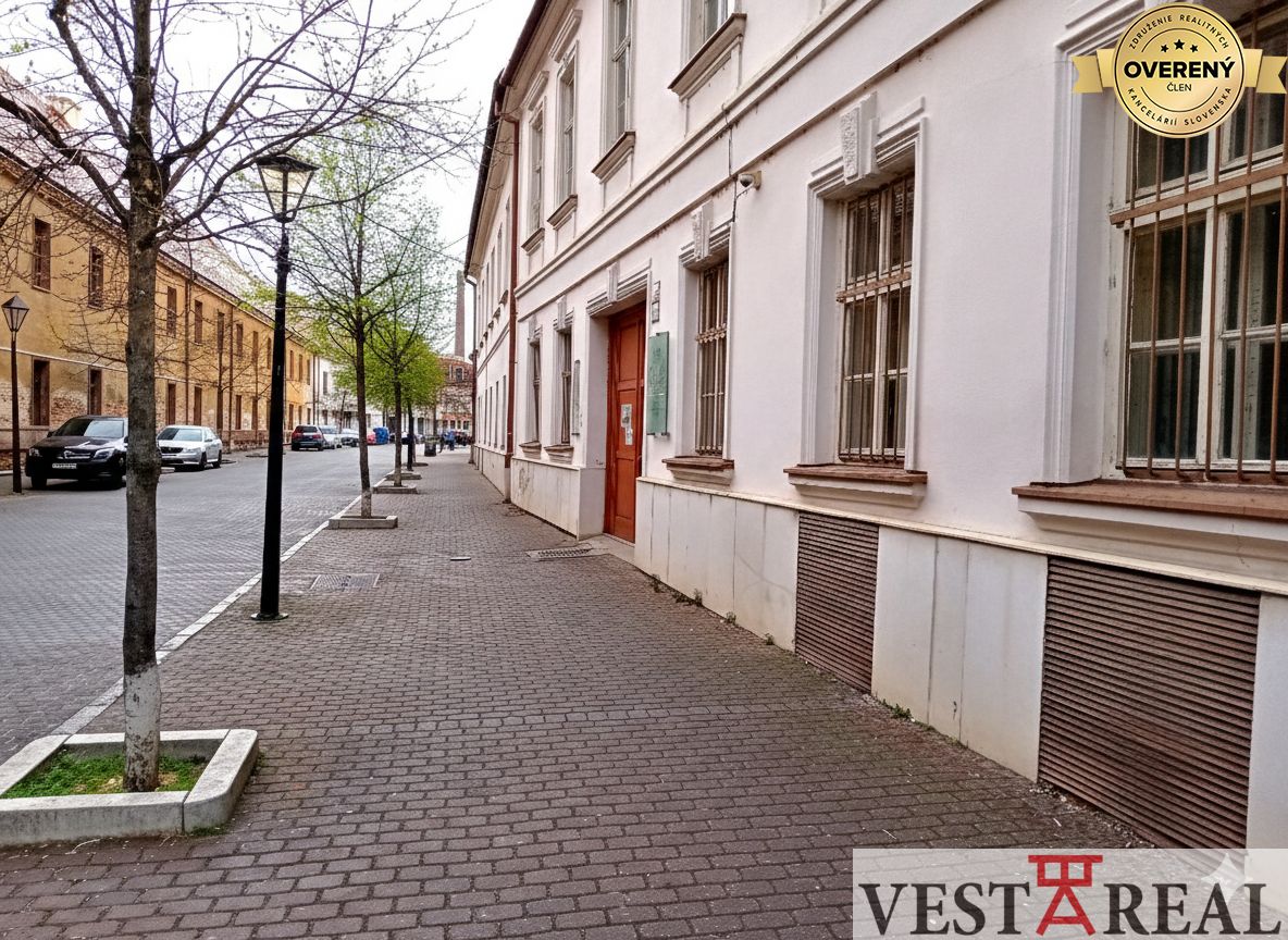 na prenájom kancelársky priestor 30 m² trnava františkánska