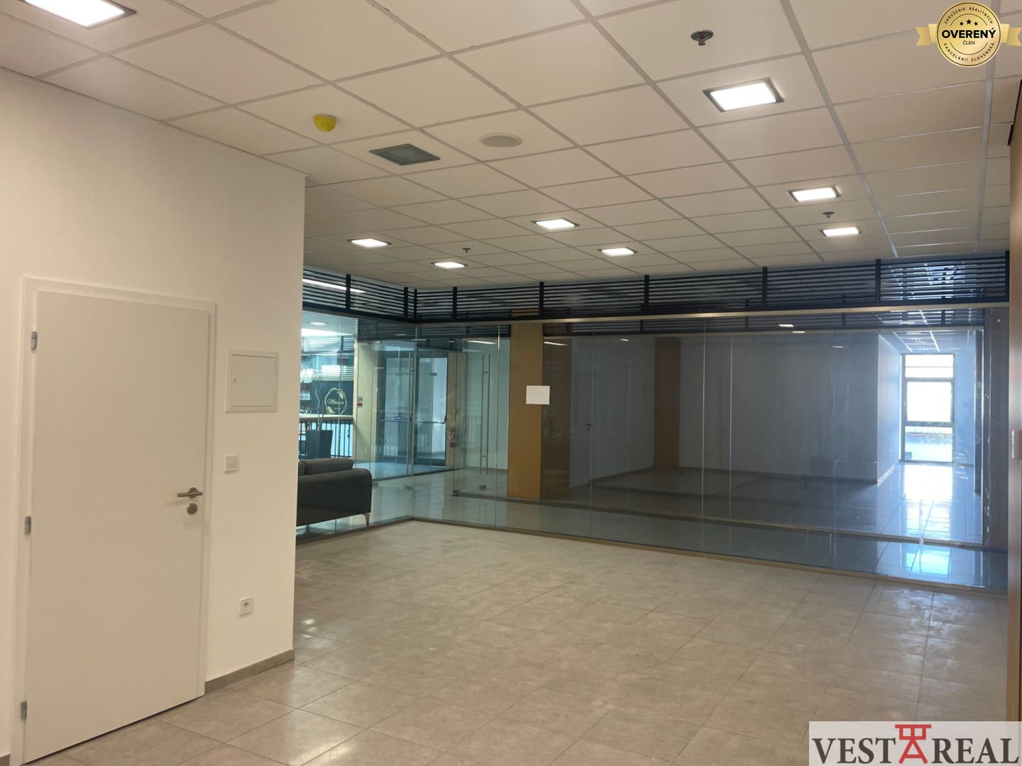 prenájom kancelárie showroom 59,68 m² centrum galanty