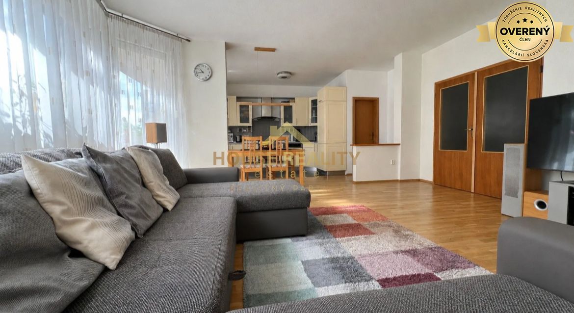 prenájom veľký 3 izbový byt, žilinská ulica, bratislava i. staré mesto
