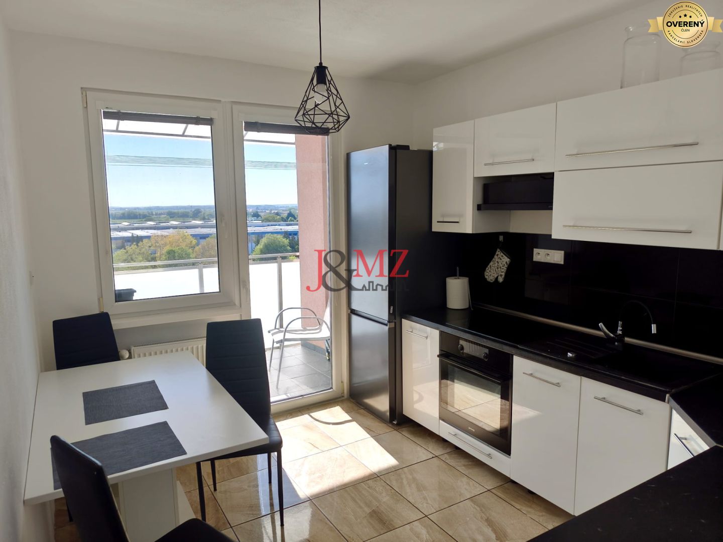 prenájom priestranný 3-izbový byt, 83 m², v. rybníky
