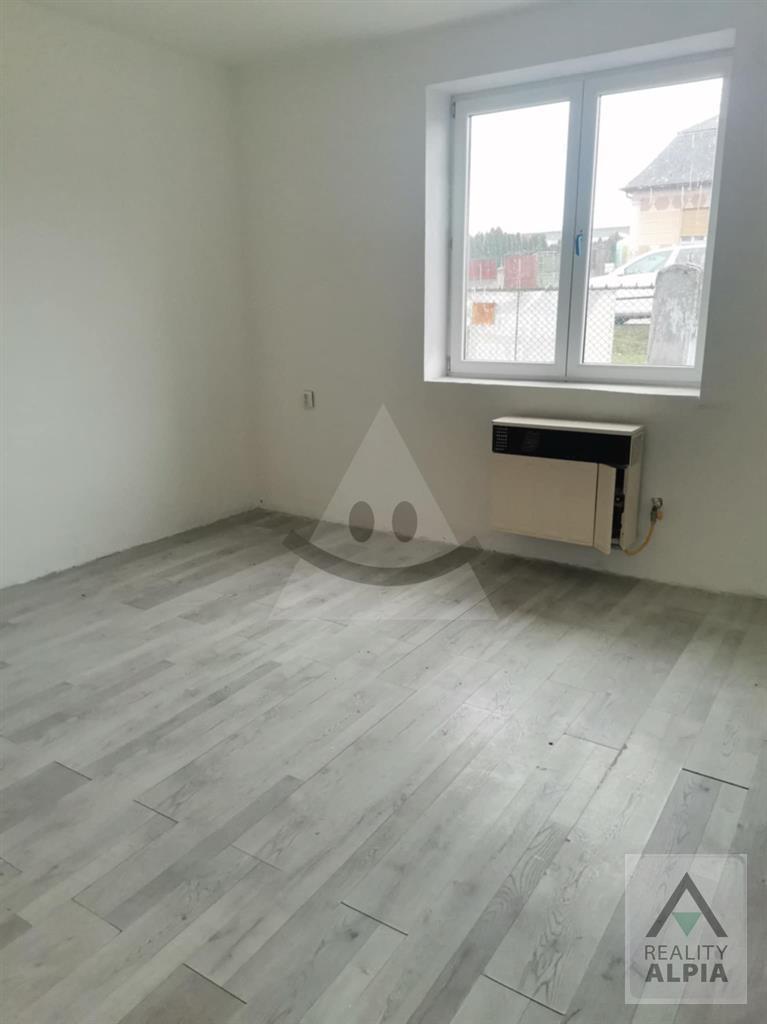 na predaj rodinný dom s veľkým pozemkom v obci bruty okr. nové zámky