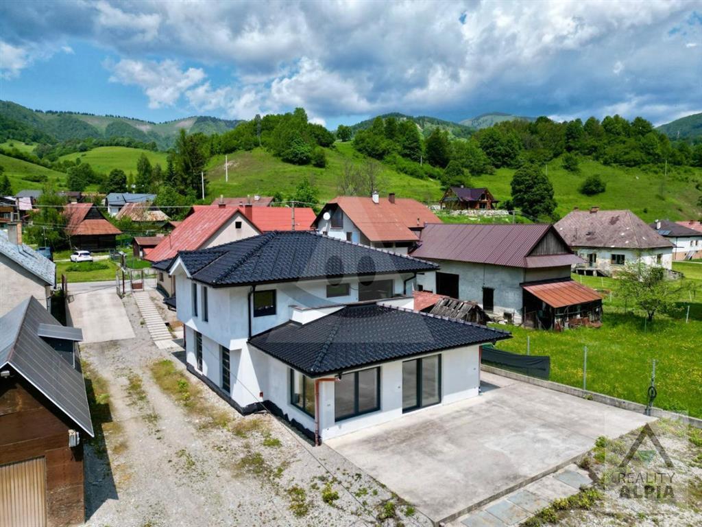 nadštandardný rodinný dom na predaj, liptovské revúce