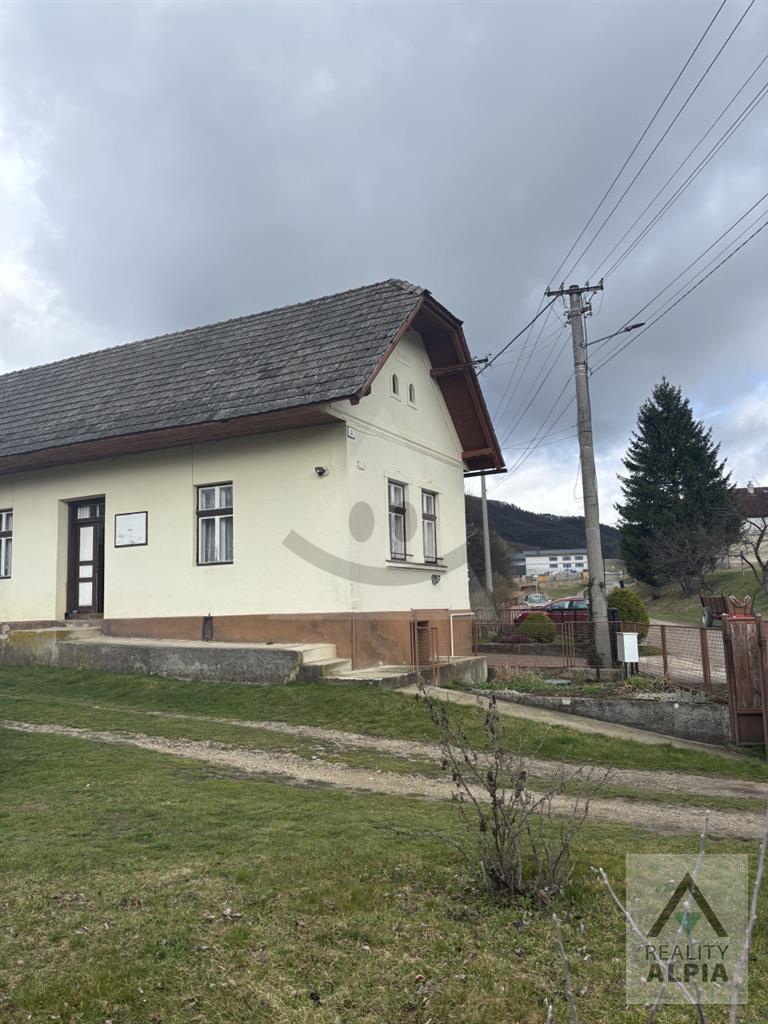 predaj rodinný dom, malá čierna