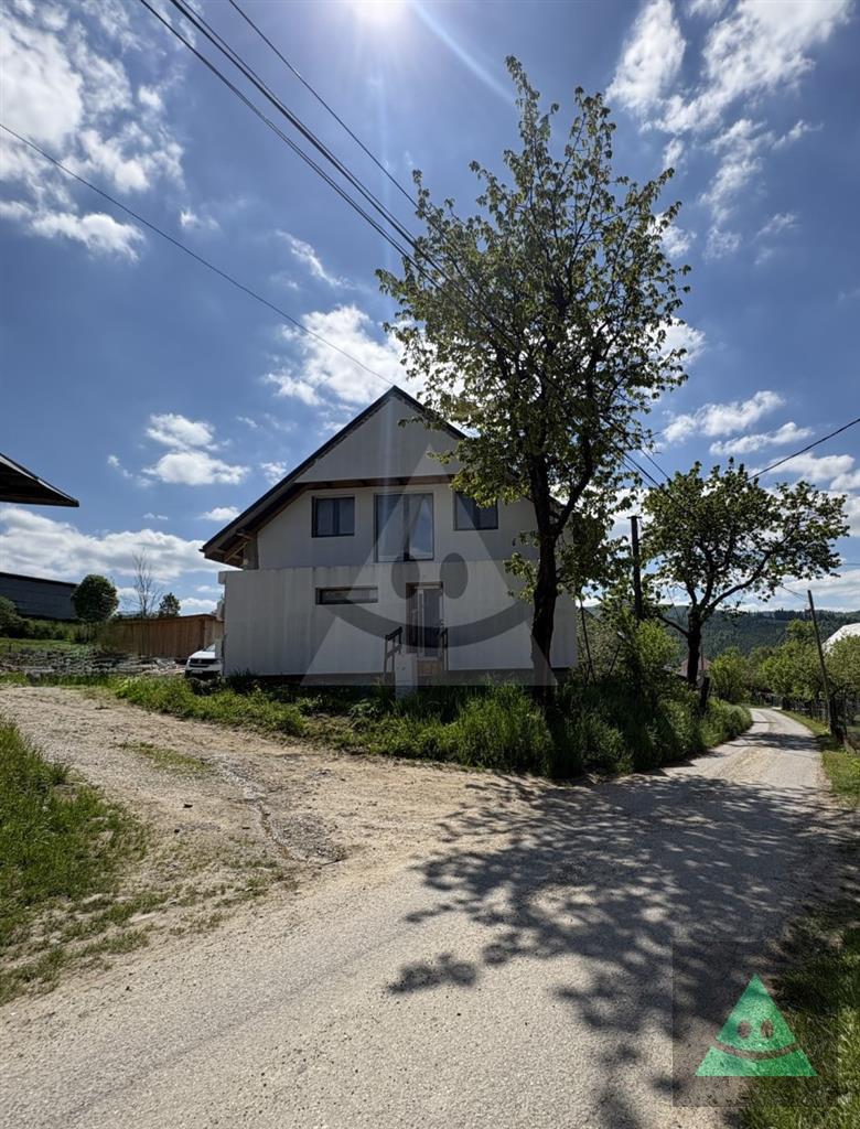 priestranný rodinný dom 692 m2 nová bystrica