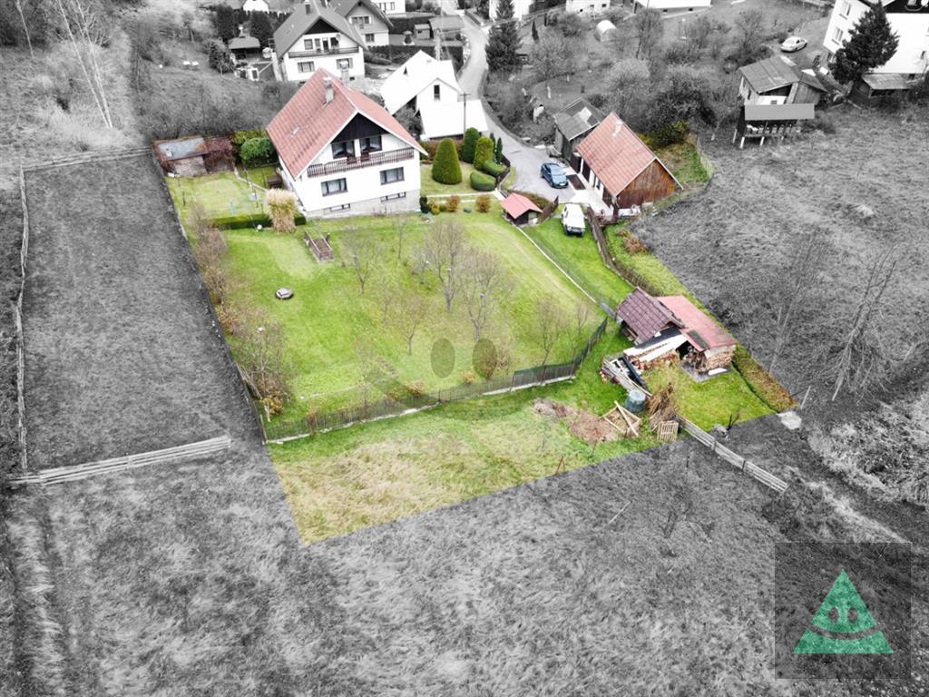rodinný dom s veľkou záhradou 2024 m2 - skalité