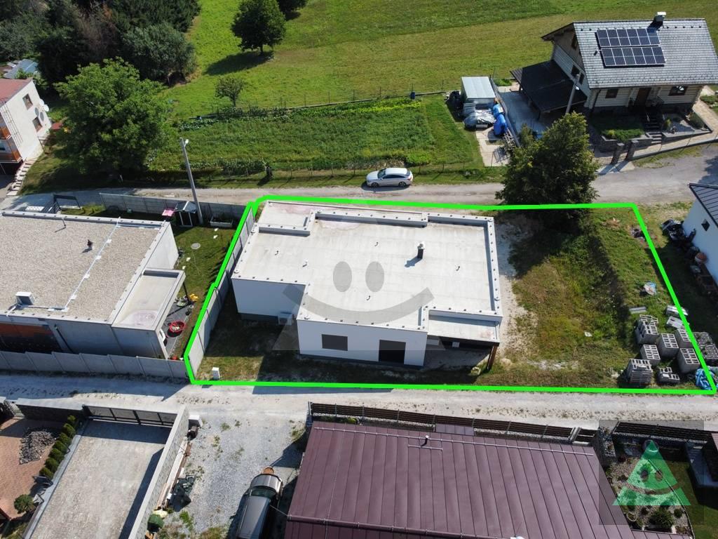 novostavba bungalovu s garážou a záhradou 594 m2, žilina - poluvsie