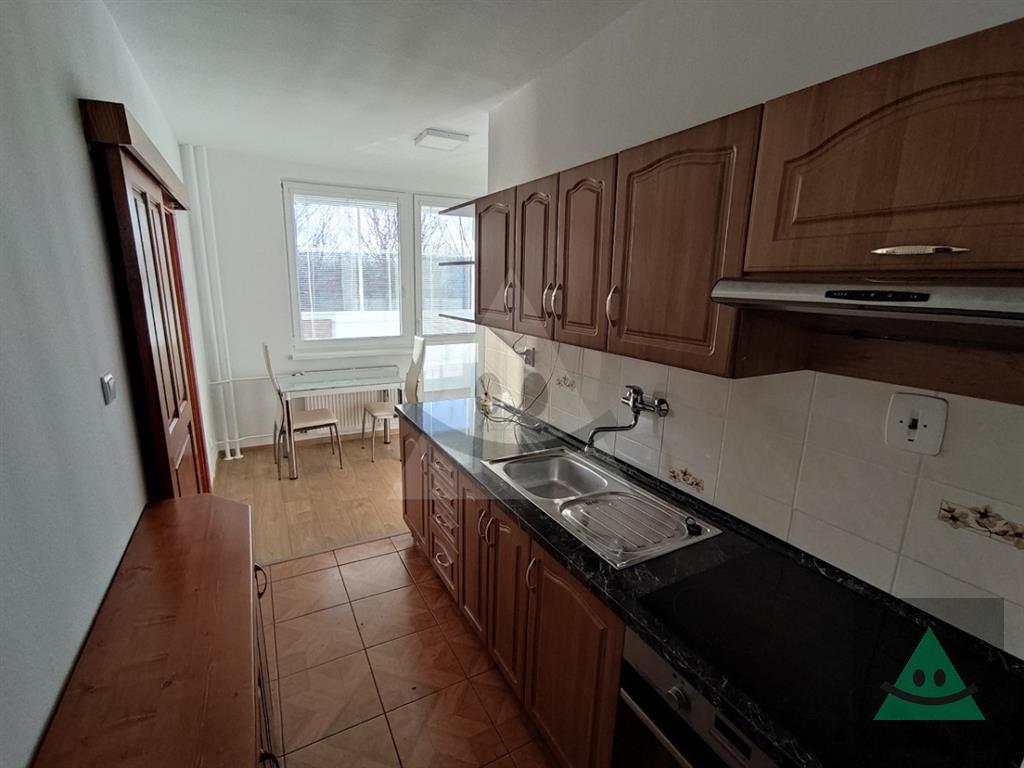 2-izbový byt s loggiou 56m2 , bytča