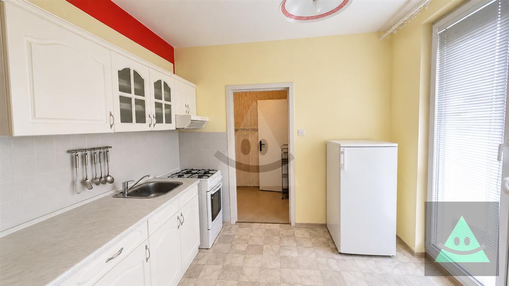 priestranný 3izbový byt s balkónom na 7.sídlisku v komárne