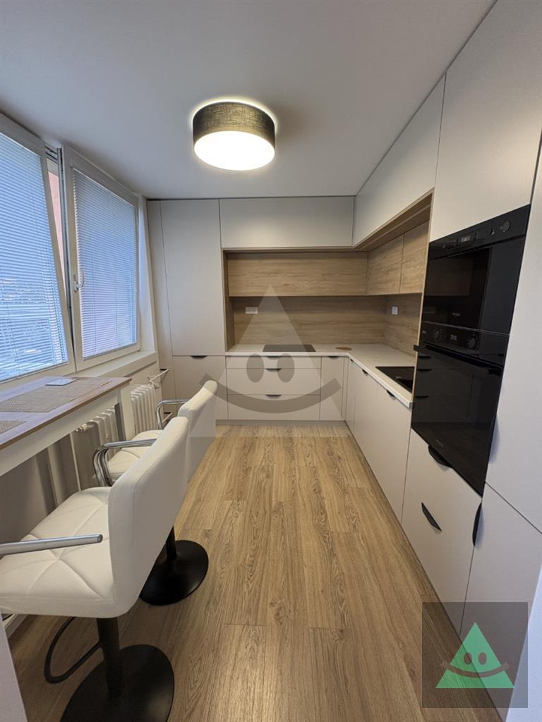 3-izbový byt s 2 loggiami 82 m2, žilina - vlčince