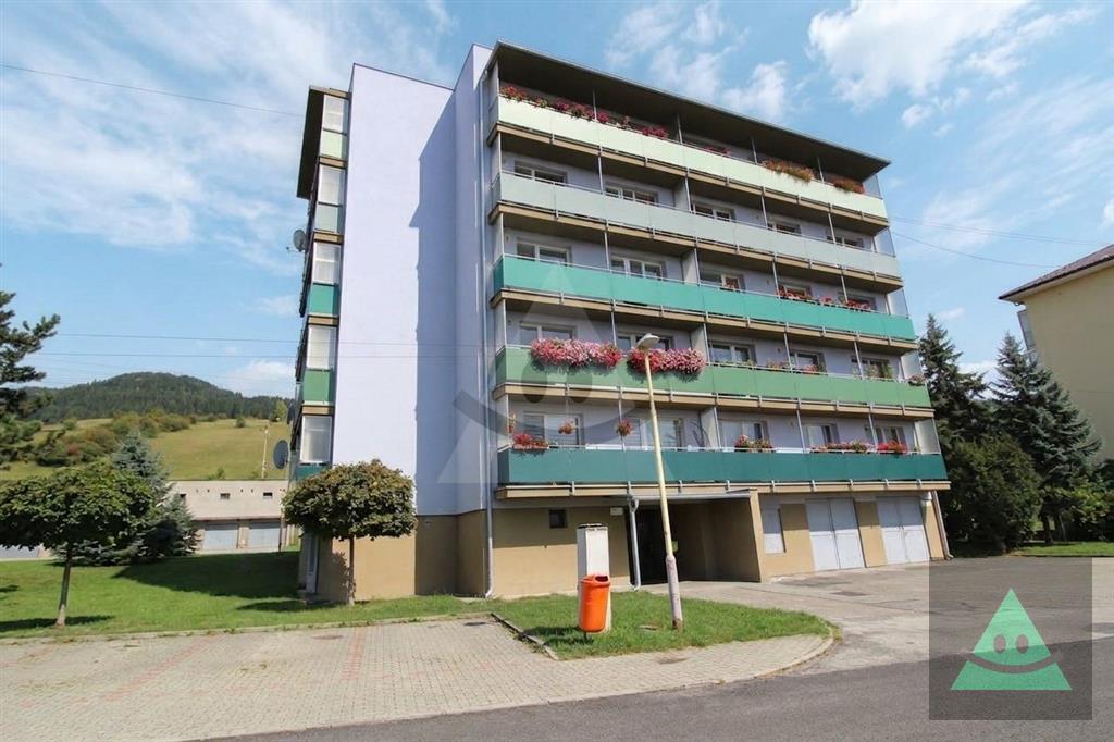garsónka s balkónom v ružomberku baničné, cesta na vlkolínec