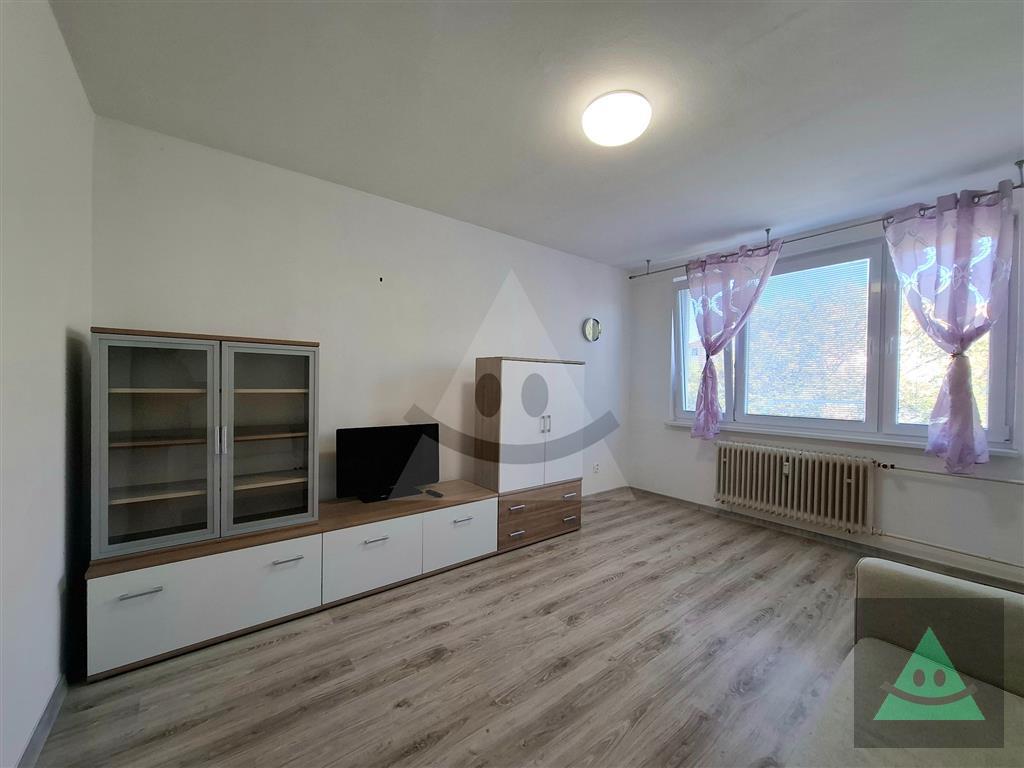 na prenájom príjemný a čiastočne zariadený 1-izbový byt, kopanice, prievidza