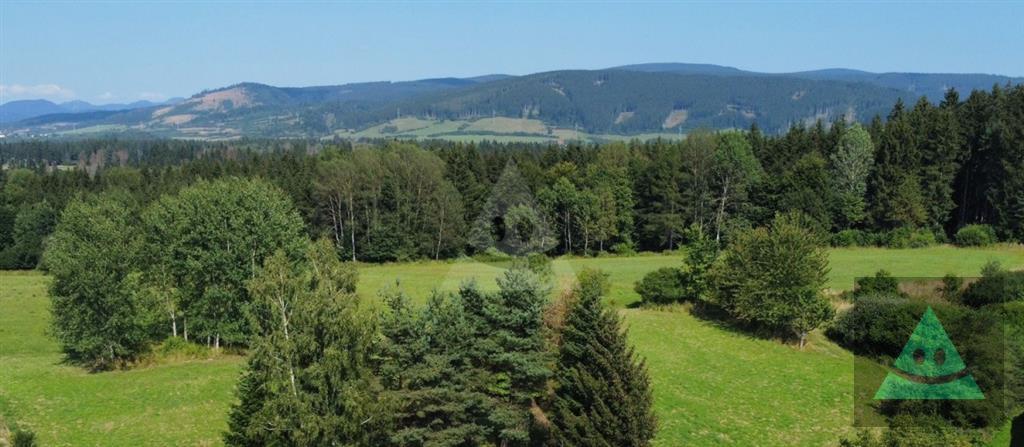 pozemok s rozlohou 674m2 pre rodinné domy na predaj, sklené