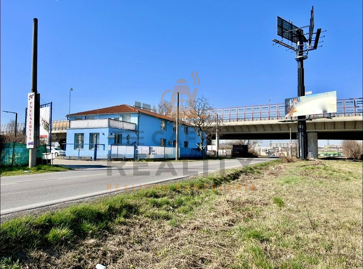na prenájom kancelária 25,5 m2, bratislava, ružinov, vrakunská cesta