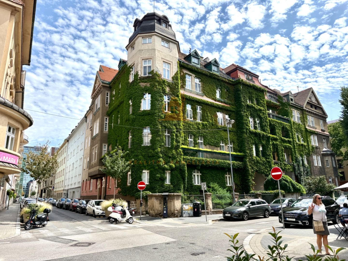 na predaj garážové parkovacie miesto, bratislava, staré mesto, gajova