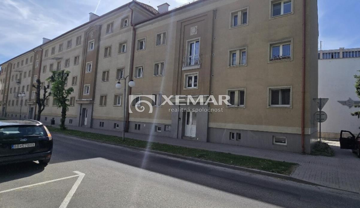 predaj veľký 1-izbový byt 48 m2 študentská ul., zvolen