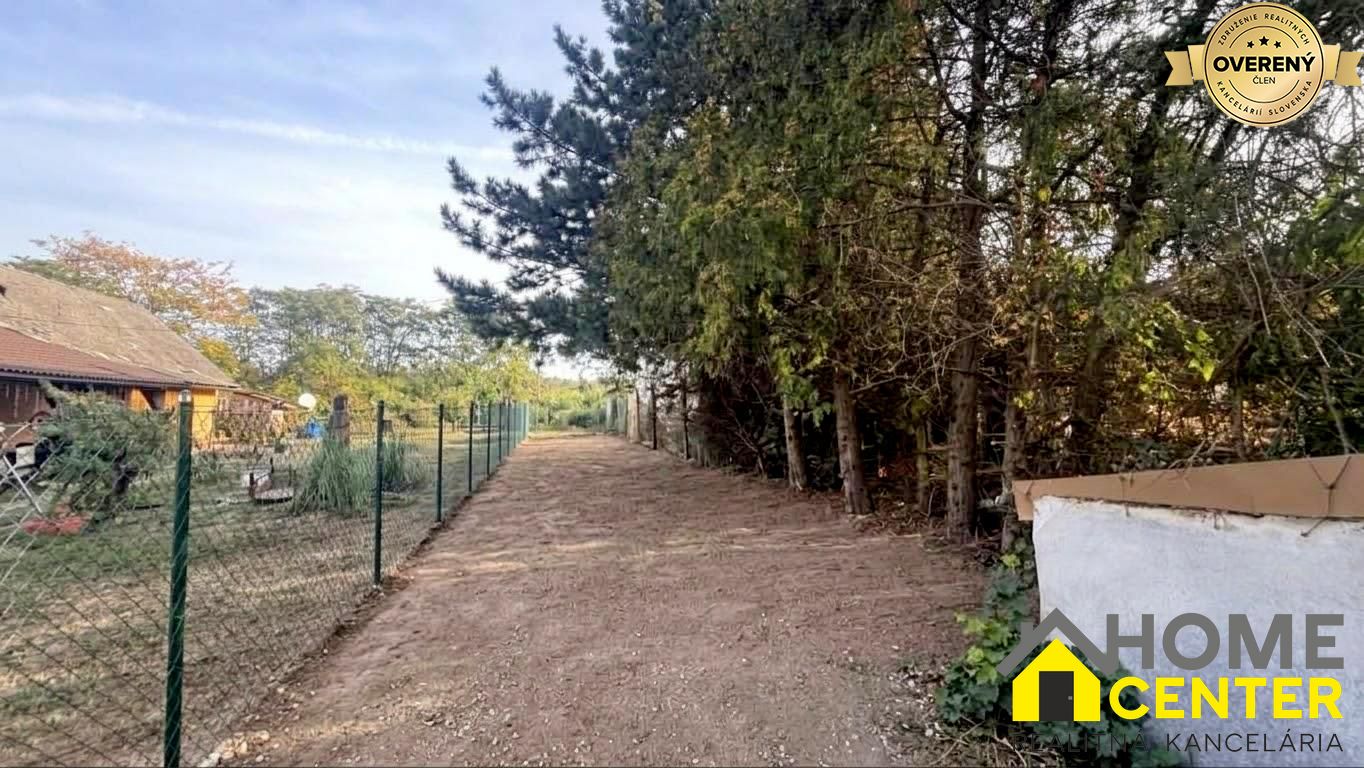 na predaj stavebný pozemok v centre duloviec 1602 m²