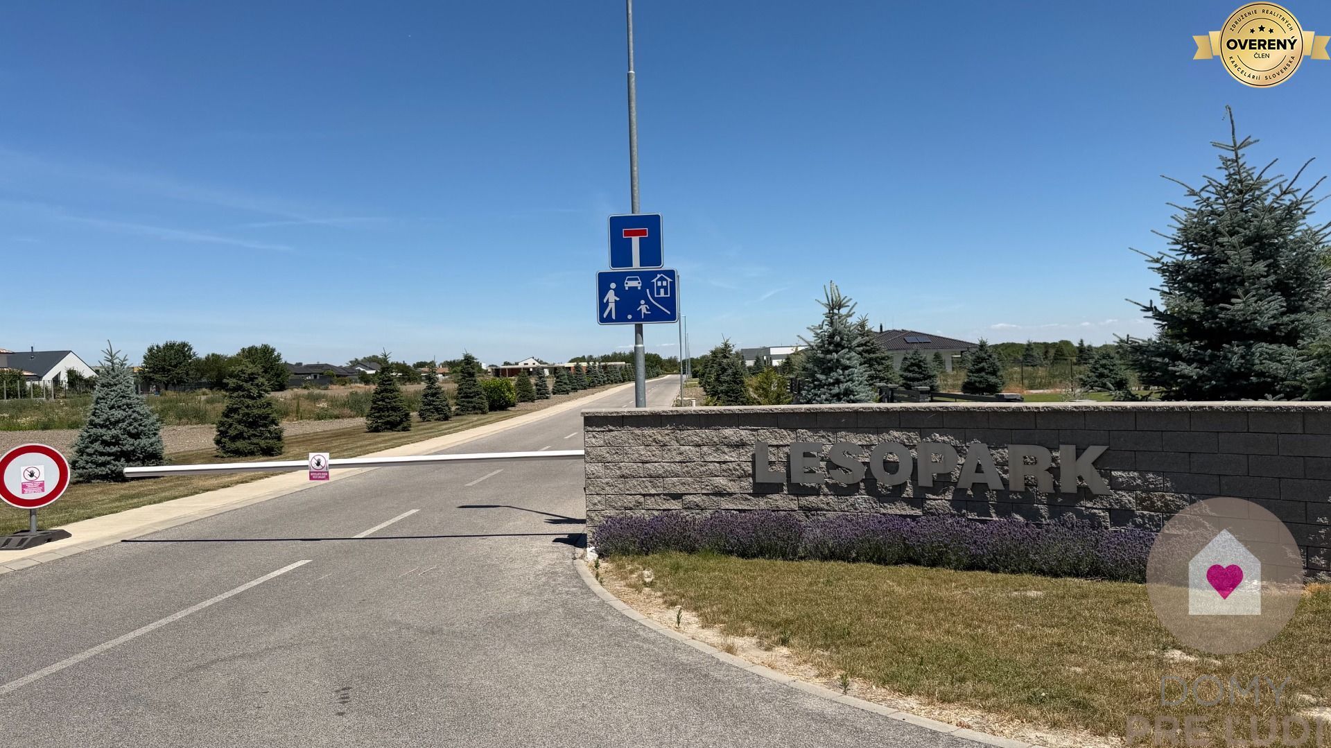 stavebný pozemok na predaj kvetoslavov, 2 500 m² - súkromná ulica