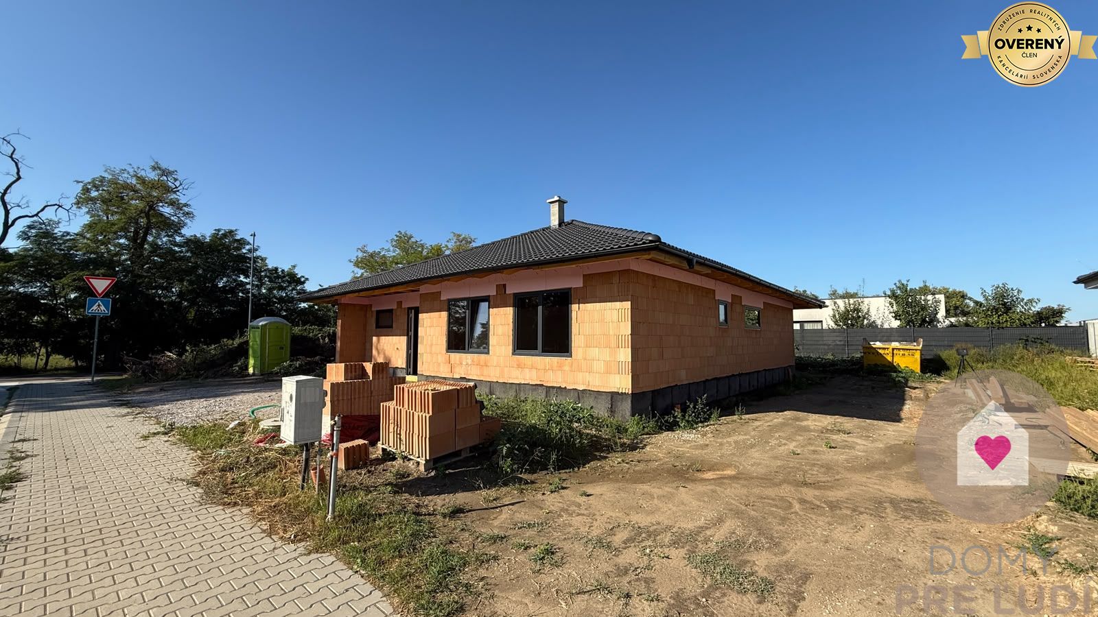 moderný 4-izbový rd v bernolákove hájna ulica
