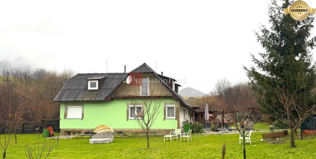 rodinný dom v obci istebné, dolný kubín, pozemok 1643 m2