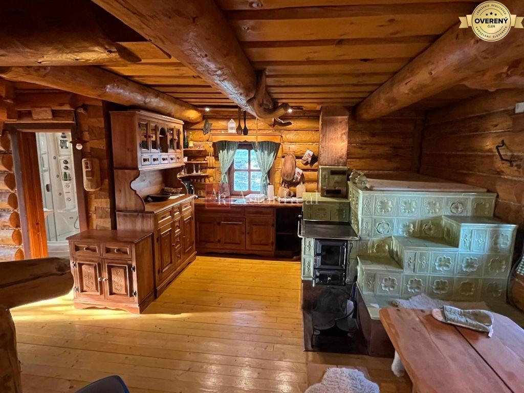 luxusný 18 ročný zrub vendelín na pozemku 3308 m2, nová baňa