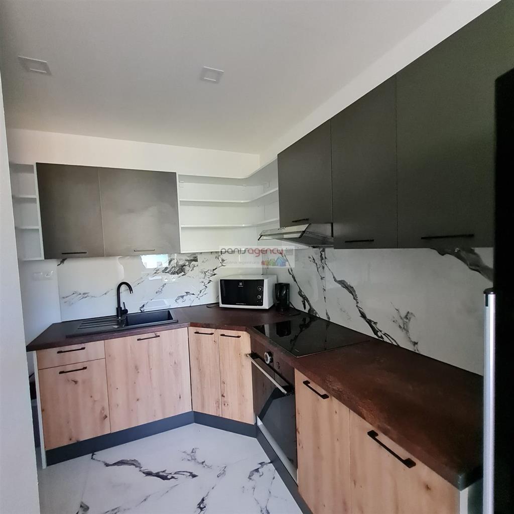 ponúkame na predaj pekný 3-izb. byt v leviciach na palárikovej ul. po kompletnej rekonštrukcii - o celkovej rozlohe 59,04 m2