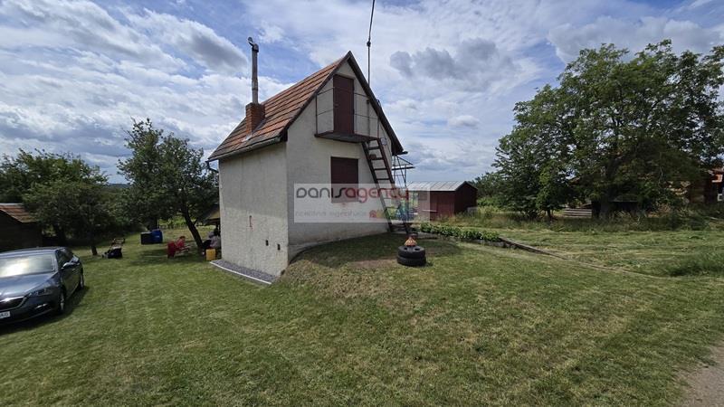 ponúkame exkluzívne na predaj útulný domček v žemberovciach spolu s pozemkom o výmere 531 m2