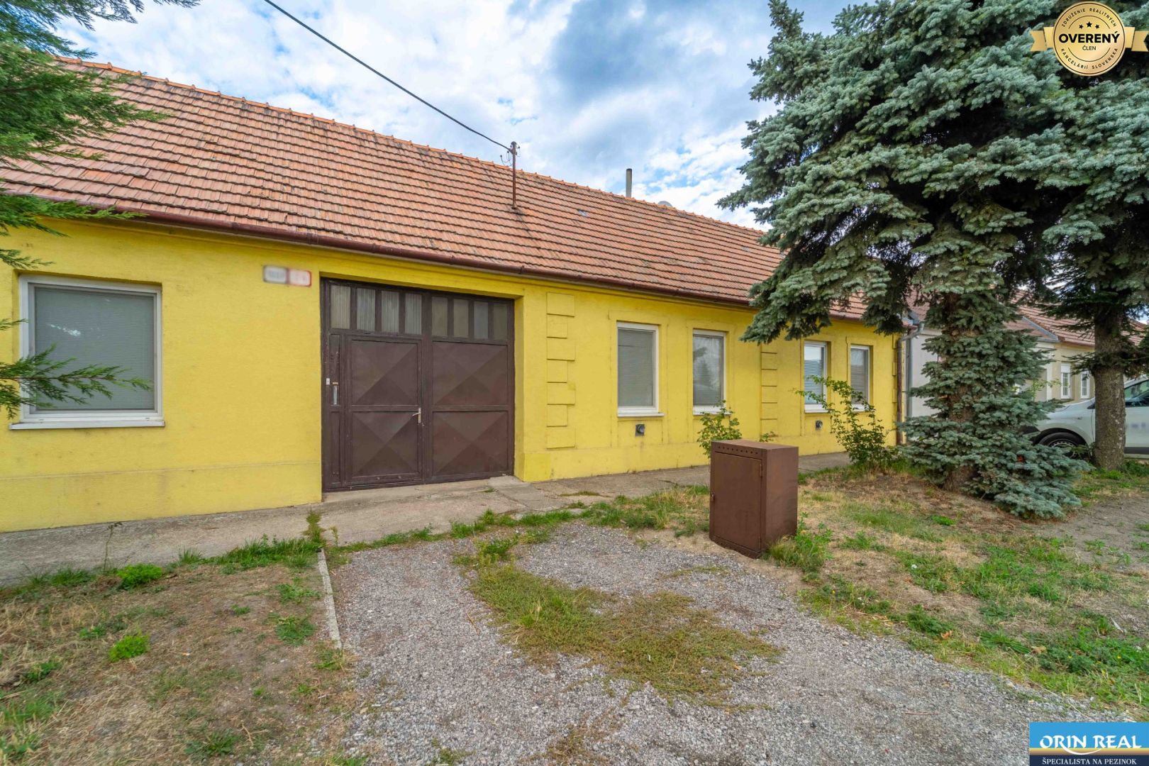 predaj 4izb. rd s priestranným pozemkom v modre kráĺovej